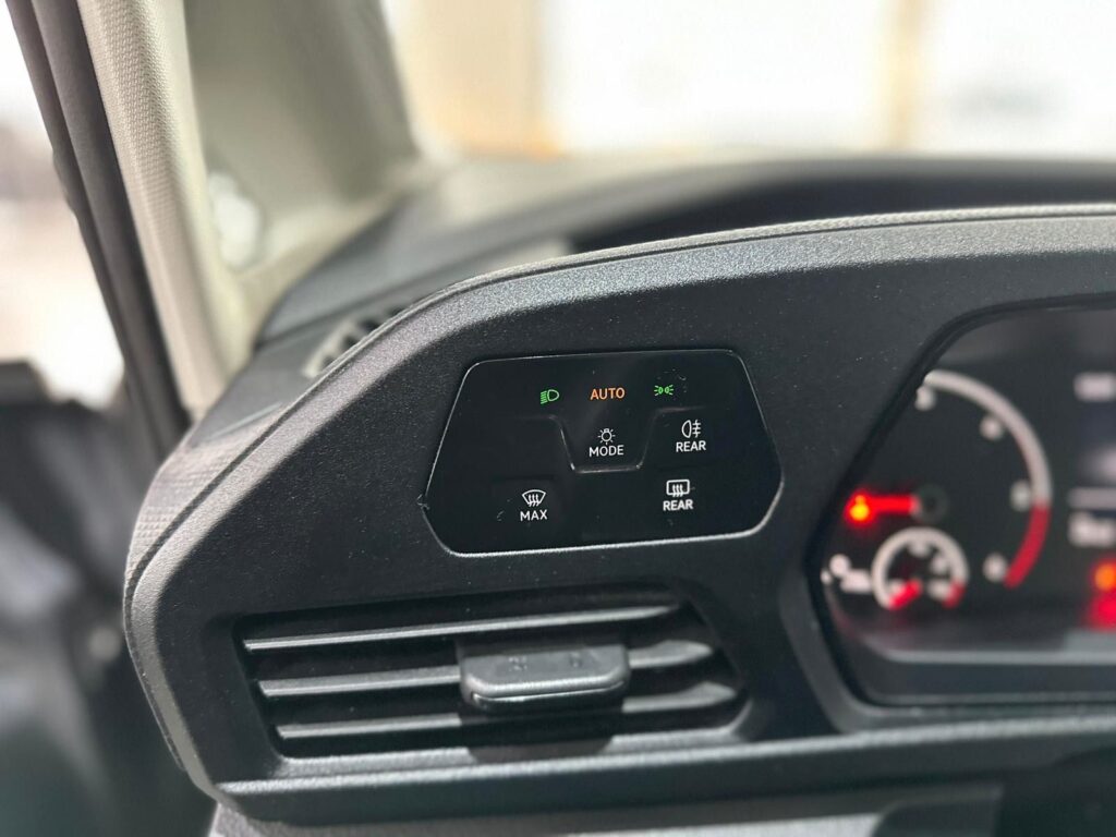 1db66cb0-6b7b-49d9-9d61-4a7dd0fffd37rulemo-1600