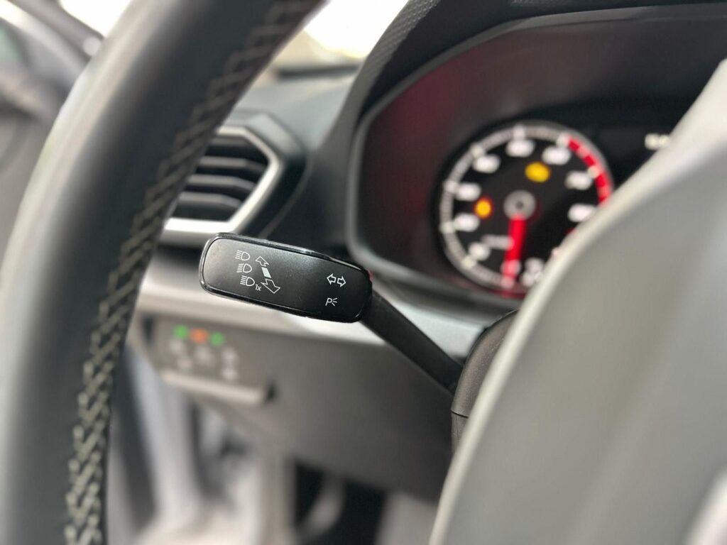 598a7534-5131-42c5-8861-38d26689126arulemo-1600