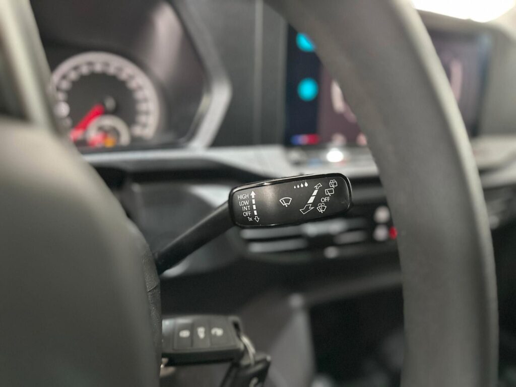 755b35a3-ee81-4c7f-b0bf-7df4fc22b77frulemo-1600