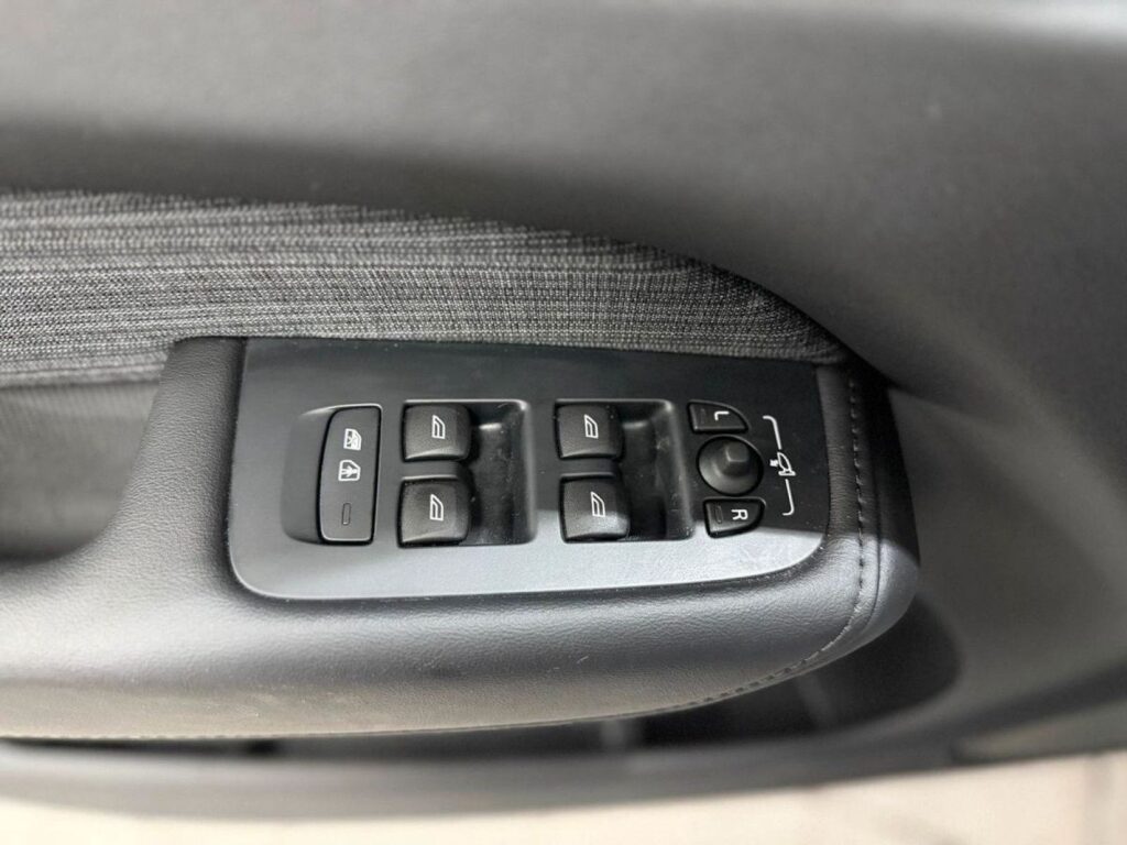 c542d86a-ef91-40ec-9bd1-de2bff567cb6rulemo-1600