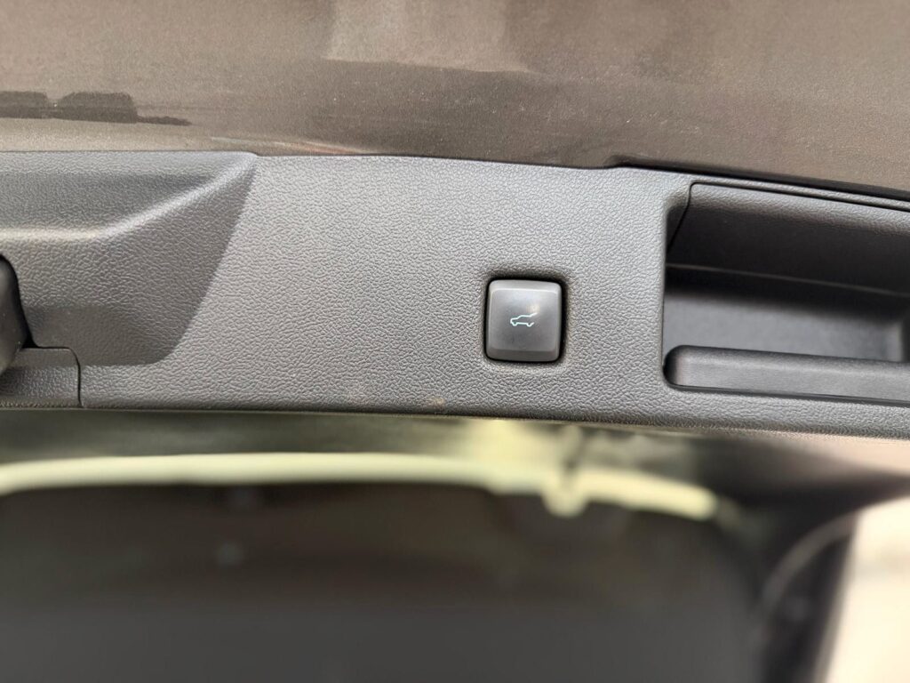 e404c476-da6d-4a44-ade7-7540a6fa24efrulemo-1600